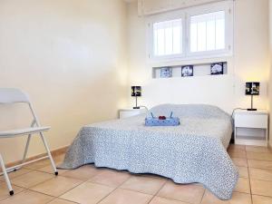 Posteľ alebo postele v izbe v ubytovaní Appartement 2 pièces climatisé avec parking proche plage - FR-1-251-463