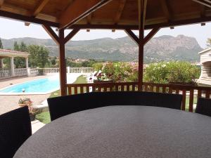 Nespecifikovaný výhled na hory nebo výhled na hory při pohledu z bed and breakfast