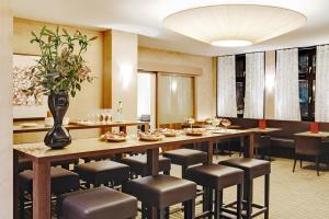 Restavracija oz. druge možnosti za prehrano v nastanitvi Hotel du Commerce
