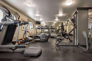 Fitness centrum a/nebo fitness zařízení v ubytování Baymont by Wyndham Hearne