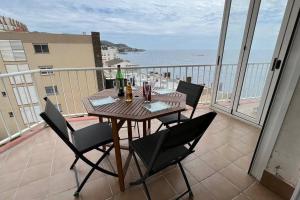 Fotografie z fotogalerie ubytování Apartamento tres habitaciones con vistas al mar en roses v destinaci Roses