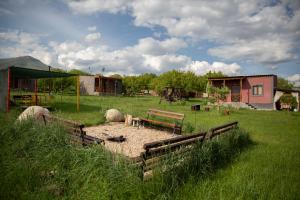 Aed väljaspool majutusasutust Noravank L-and-L