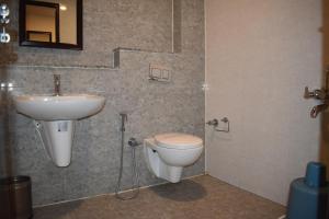 Koupelna v ubytování Hotel UR Comforts Jayanagar