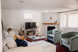 Gallery image of The Dainty Petunia in Picton +23 photos
