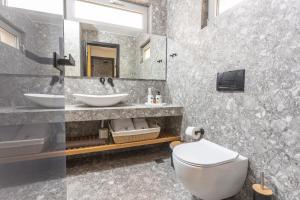 Koupelna v ubytování Kaktus Suites Private Pool