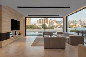 Гостиная зона в Palm Jumeirah Paradise - 5BR Villa - Infinity Pool