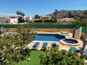 Bazén v ubytování Ferienwohnung Benidorm nebo v jeho okolí