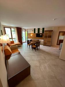 A seating area at Briz Beach apartments - section B