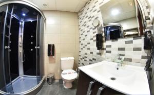 Koupelna v ubytování Hotel Zen Airport