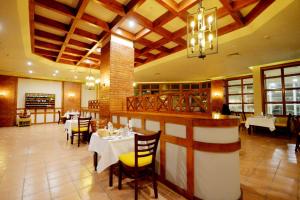 A restaurant or other place to eat at Aurora Oriental Resort Sharm El Sheikh