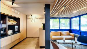 Posezení v ubytování B&B Hotel München-Garching