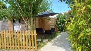 Κήπος έξω από το Les jardins de VIX +26 φωτογραφίες