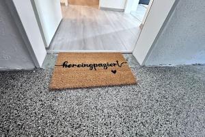Fotografie z fotogalerie ubytování Möblierte Erdgeschoss-Wohnung mit Parkplatz in bester Lage des Stadtzentrums Herne, WLAN, Netflix- Super Autobahn-und ÖPNV-Anbindung v destinaci Herne