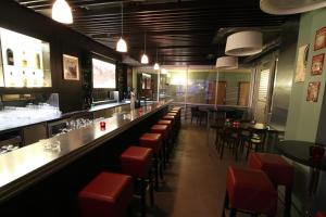 Hotel Ochsen by Mountain Hotels餐厅或其他用餐的地方