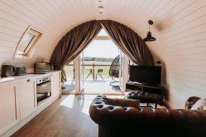 Kuchyň nebo kuchyňský kout v ubytování Gopsall Hall Farm
