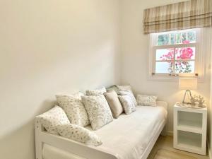 Posteľ alebo postele v izbe v ubytovaní Casa Boticaria, bonito Paraíso Privado con jardín y Jacuzzi.