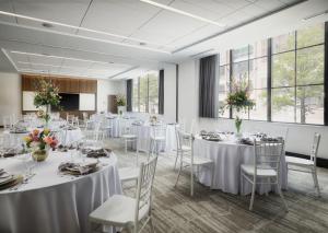 Restoran atau tempat lain untuk makan di AC Hotel by Marriott Dayton