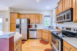 Kuchyň nebo kuchyňský kout v ubytování Lake Lover's Delight