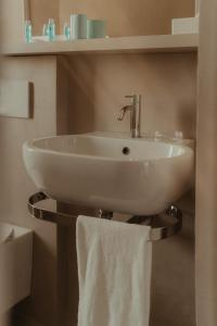 A bathroom at Hotel Eden