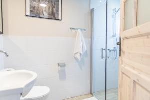 Kúpeľňa v ubytovaní Apartamenty Przylesie