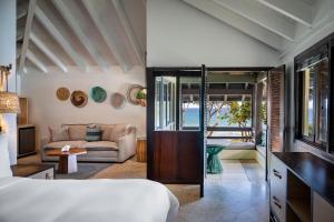 Postel nebo postele na pokoji v ubytování Carambola Beach Resort St. Croix, US Virgin Islands + 37 fotografií