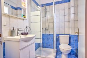 ห้องน้ำของ Logas Beach Studios Peroulades Corfu