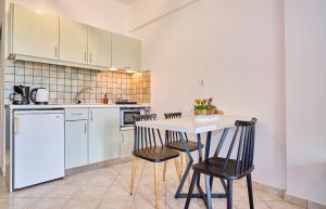 ครัวหรือมุมครัวของ Logas Beach Studios Peroulades Corfu