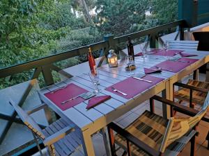 Balkón alebo terasa v ubytovaní CAPBRETON, SUD OUEST FRANCE, APPARTEMENT PROCHE PLAGES ET FORÊTS - T4-4 Pièces, Piscine, Clime, Parking, Wi-fi, Plages 10 mn, Sleeps up to 8, near Beaches & Forests, Welcome Pack