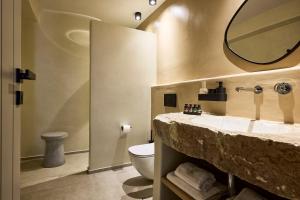 Koupelna v ubytování Apsila Pool Suites