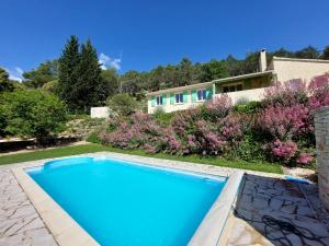 Bazén v ubytovaní Villa spacieuse à Saint-Nazaire avec piscine privée alebo v jeho blízkosti
