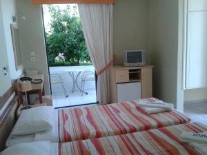 罗达奇诺Polyrizos Hotel的相册照片
