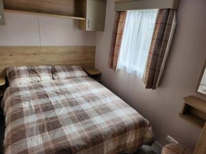 Легло или легла в стая в 3 Bed holiday home at Rockley Park