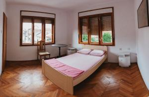 Postel nebo postele na pokoji v ubytování Sunset Lake hostel + 37 fotografií