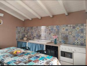 A kitchen or kitchenette at Casa Gioia