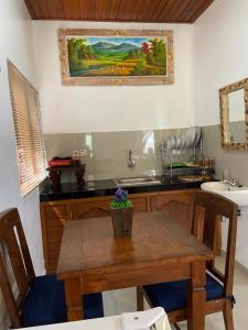 D'JERO HomeStay的厨房或小厨房