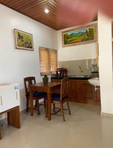 D'JERO HomeStay的厨房或小厨房