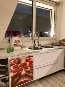Fotografija v galeriji nastanitve Attic 9th floor with 2 terrace in Milan Center Brera with amazing view v Milanu