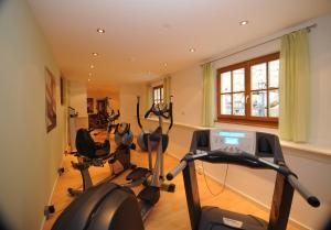 Posilňovňa alebo fitness centrum v ubytovaní Hotel Gasthof Waldschenke