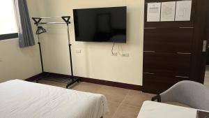 טלויזיה ו/או מרכז בידור ב-Sharkat Homestay