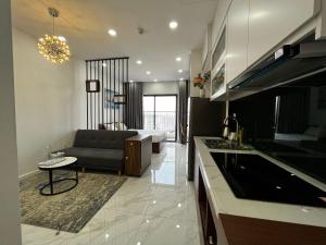 Kuchyň nebo kuchyňský kout v ubytování Asahi Luxstay - D'el Dorado Apartment
