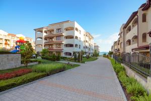 a walkway in the middle of a building at Mia Cassa in Sveti Vlas