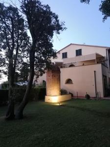 Imagine din galeria proprietății Casa Sara con Wifi e piscina comune, a soli 2 km dal mare în Cecina