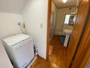 O bucătărie sau chicinetă la 貸別荘Casa de Campo 2SLDK别墅 駐車場 芝生東屋付き BBQ 大室山と海遠望伊豆高原5分