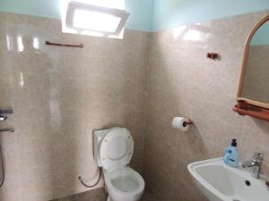 Koupelna v ubytování Kolkheti Inn + 21 fotografií