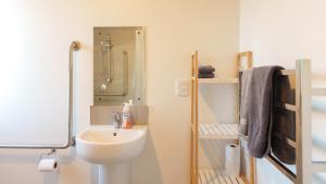 Ένα μπάνιο στο Entire Studio - Rodman 18 - newly furnished