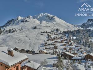 Gallery image of Magnifique chalet indépendant, 12-14 pers, 6 chambres, grande pièce de vie ! - FR-1-391-30 in Le Grand-Bornand +16 photos