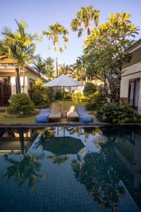 Ein Garten an der Unterkunft Villa Katara