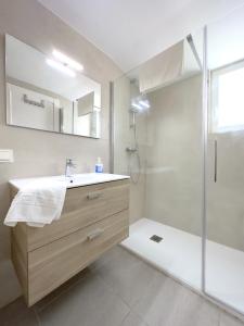 Kúpeľňa v ubytovaní JUAN DE AUSTRIA Duplex Penthouse 4PAX + 14 fotografií