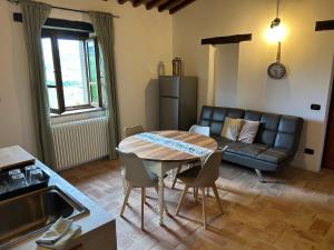 Foto dalla galleria di Villa Convento Pietralunga a Pietralunga Altre 47 foto