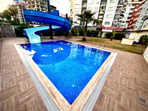 Bazén v ubytování Best Alanya Hotel nebo v jeho okolí
